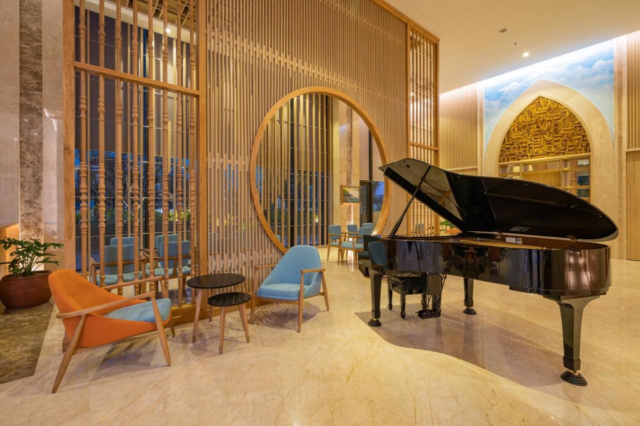 Sala Grand Tuyhoa Hotel